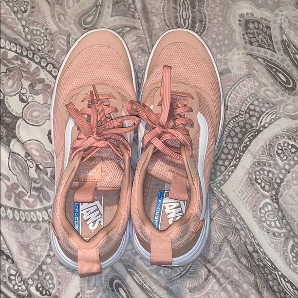 Vans - Picture 4 of 4